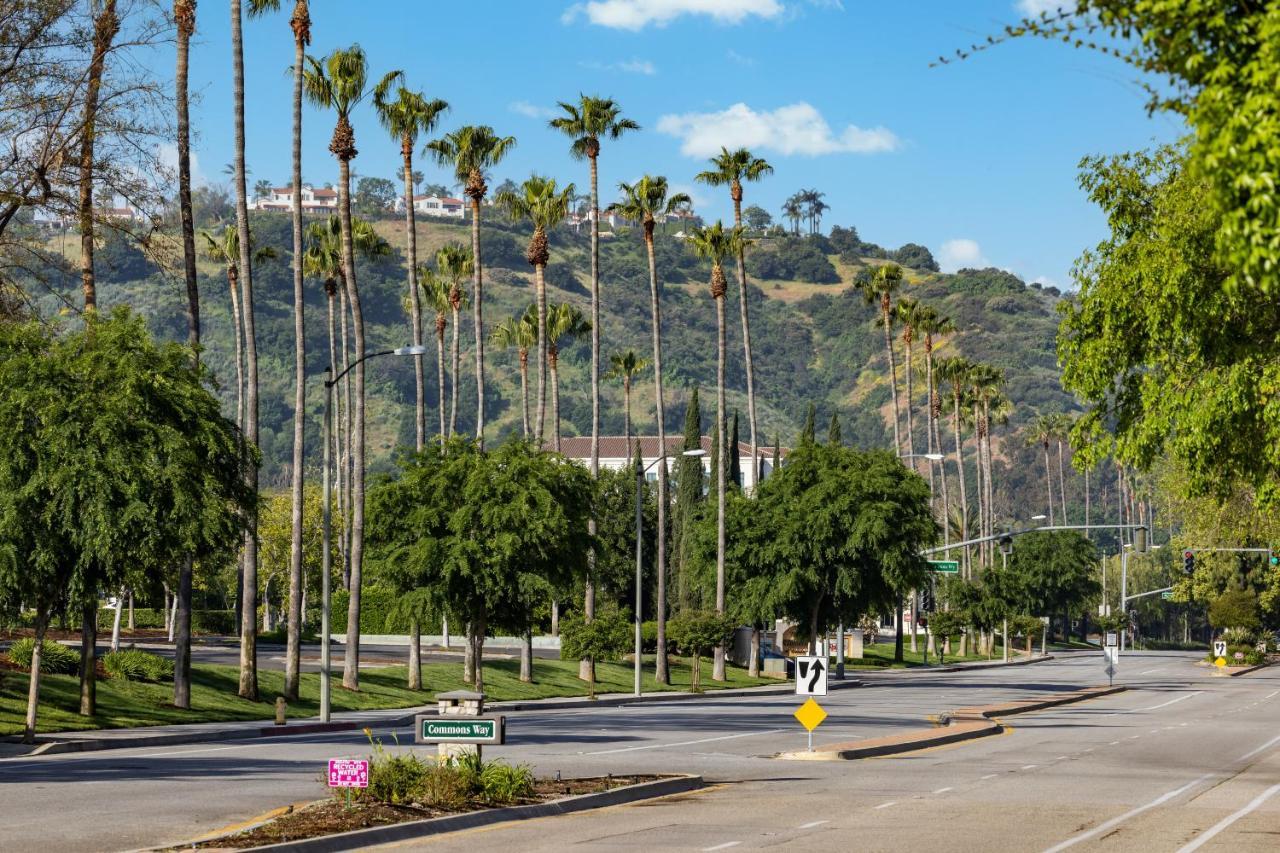 The Anza-A Calabasas Hotel Екстериор снимка